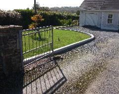 A miandering driveway kerbing A miandering driveway kerbing